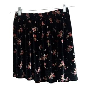 Ecote Black Velvet Red Roses Skater Skirt - Size: S